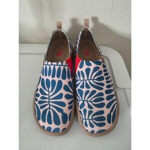 Uin Shoes BELLS OR LEAVE US 7.5 NWOT
